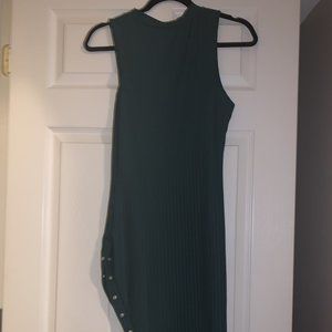 TV PRODUCER selling Hunter Green ribbed midi dress